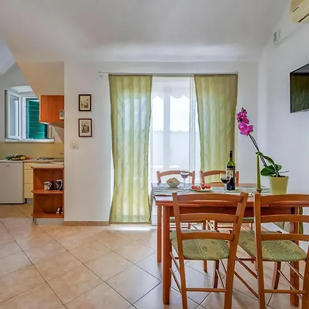 Apartment In With Wifi *