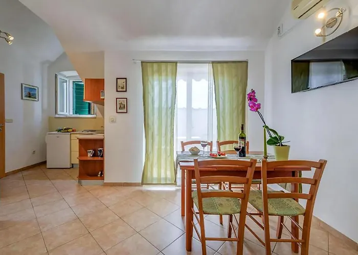 Apartment In With Wifi *