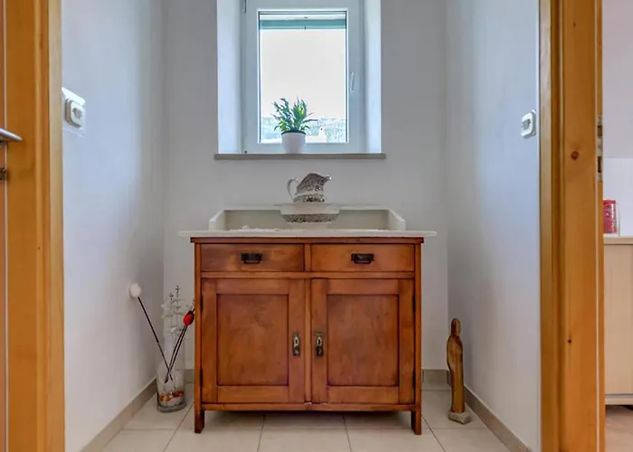 Apartment In With Wifi Bol